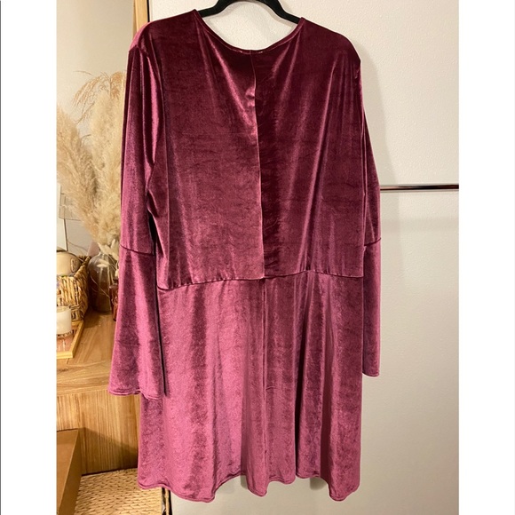 ASOS Pink Flute Sleeve Velvet Dress - US 24 - Picture 3 of 5